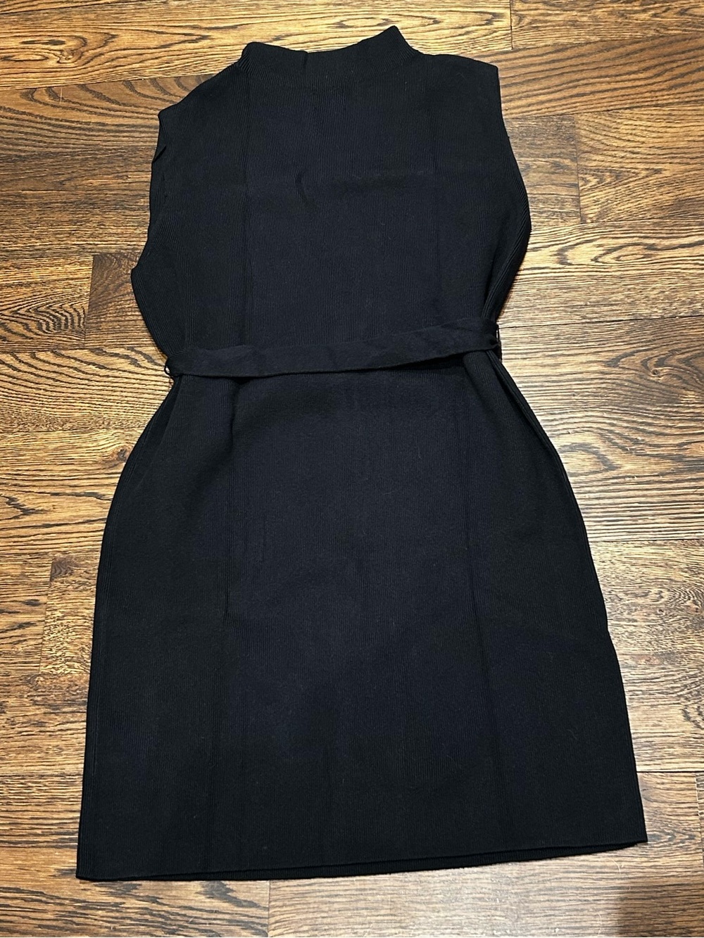 Lands' End Sleeveless Black Mock-Neck Tie-Waist Knit Dress - Picture 6 of 11